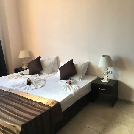 Lejlighedshotel Sea Breeze 2*