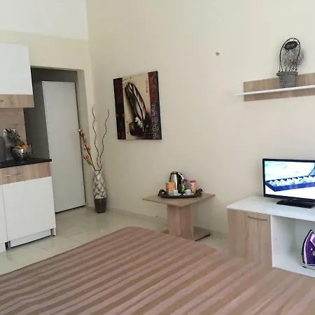 Lejlighedshotel Sea Breeze 2*